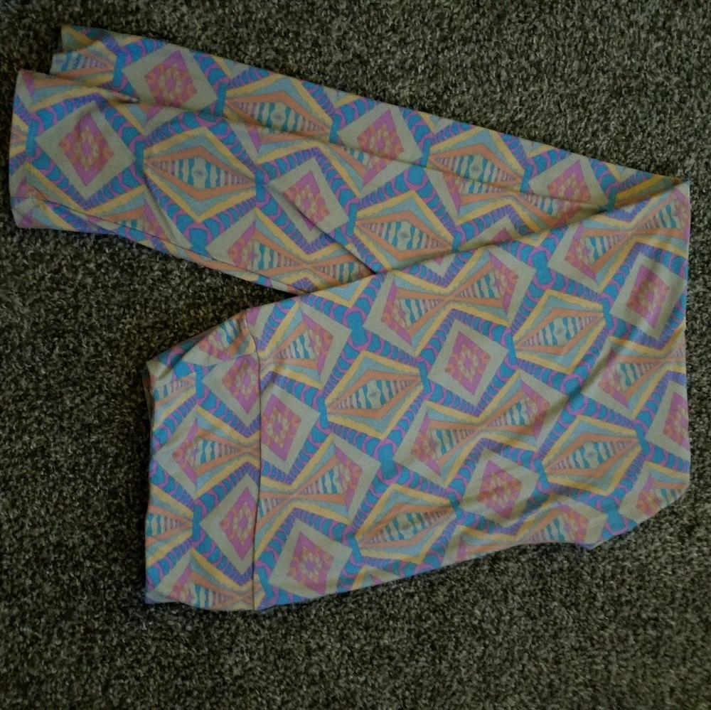 Lularoe TC pastel leggings